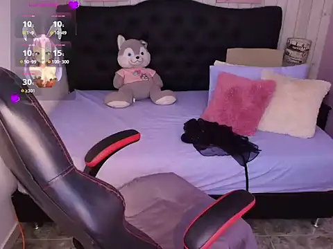  Rachel Jones  online show from April 11, 7:45 am