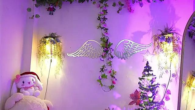 ISA NIXON online show from December 16, 8:58 pm