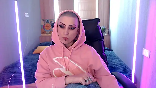 Sweet-n-Strong online show from April 13, 8:04 am