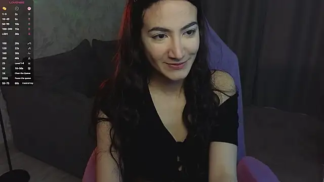 Mulan Lo online show from April 18, 10:18 am