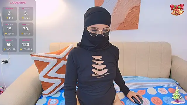 Lailaa lush online show from December 3, 7:11 am