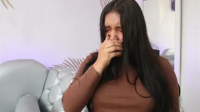 Isabelle Lane online show from March 19, 1:15 pm