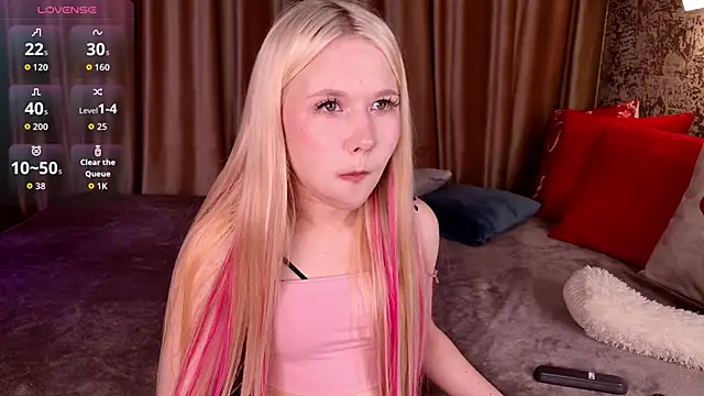 VivieSunn online show from April 9, 3:06 pm