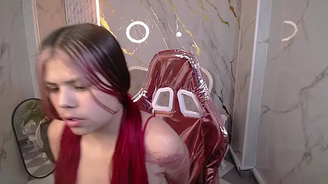 Little cherry b online show from October 24, 11:56 pm