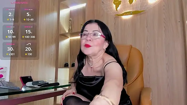 laliItaclark online show from January 10, 12:43 pm