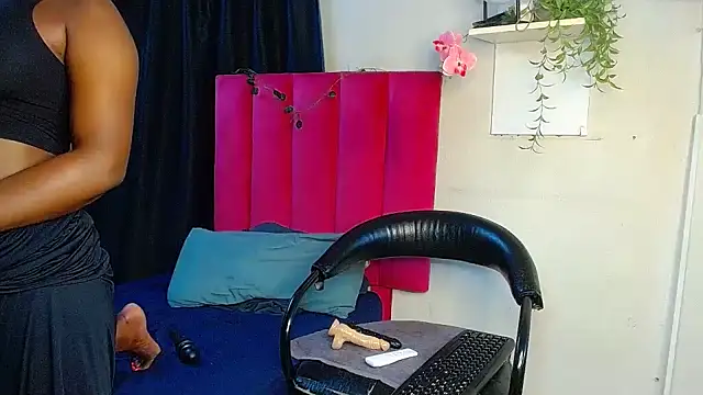 Lisa-001 online show from December 18, 8:46 pm