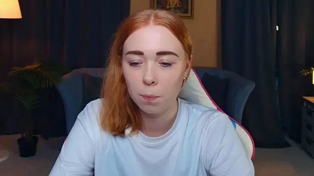 AddieOsler online show from December 20, 11:42 pm