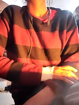 Hot-Rubyy online show from December 14, 4:18 am