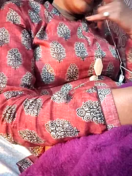 Hot-Rubyy online show from February 19, 11:32 am