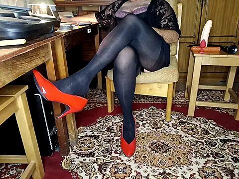 NyushaM online show from November 15, 5:03 pm