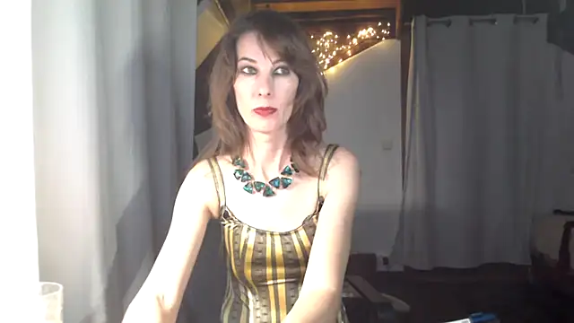 MissDyannis online show from March 13, 11:28 pm