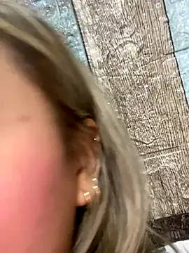 Vicky-Nova online show from November 29, 3:54 am