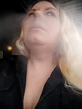 Lana-murr online show from November 29, 7:01 am