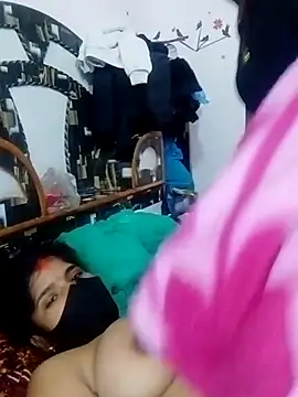 hot couple 000 online show from December 16, 9:37 am