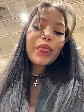 Kissy Moon online show from November 17, 3:57 pm