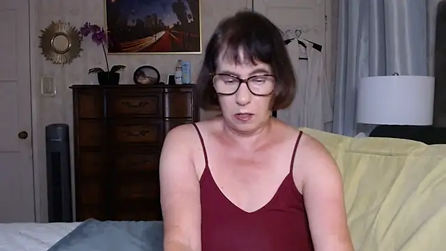 BigbustedBrenda online show from October 31, 10:25 pm