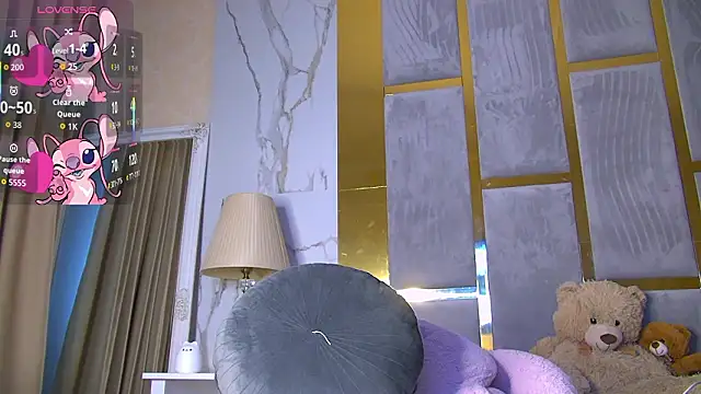 KimDesiree online show from March 22, 3:18 pm