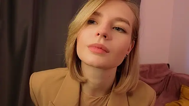 BaileyBernos online show from November 14, 10:26 am