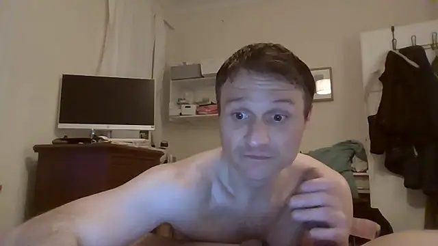 Caliguy36 online show from April 22, 8:17 pm