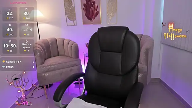 IvonneeBlake online show from November 4, 11:26 am