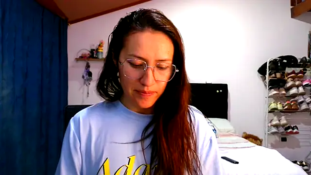 KendallTwisTx online show from November 26, 4:24 am