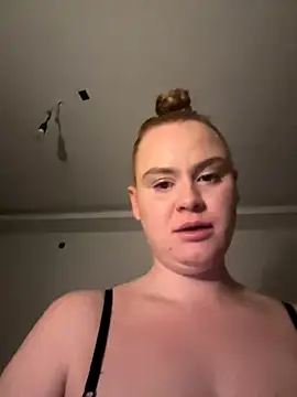 Donnatellalaamore online show from October 29, 3:33 am