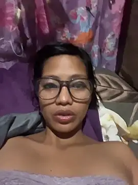 hottiebabe23 online show from November 3, 12:47 am