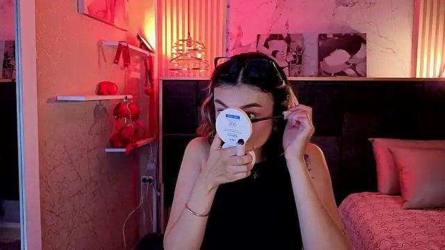 Im-Lola online show from February 21, 8:53 pm