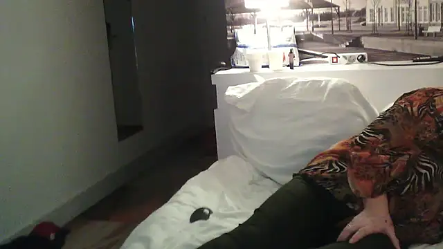 Sylviastar46 online show from December 17, 5:50 pm