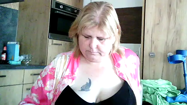 Sylviastar46 online show from March 25, 9:12 am