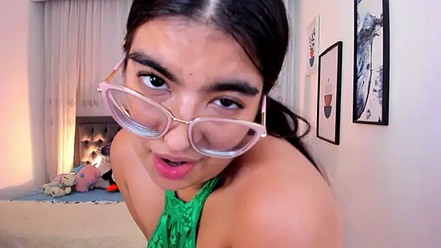 Luna Jonnes1 online show from January 16, 11:39 am