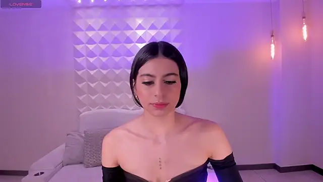 BellaConnorX online show from April 12, 11:39 pm