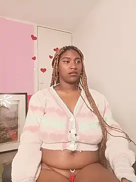 EvonyFoxxx online show from March 18, 11:32 pm