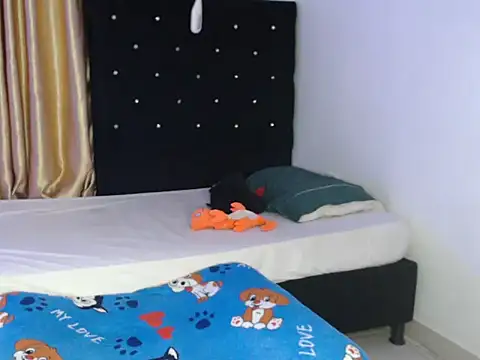 zoelittle3 online show from November 27, 1:30 am