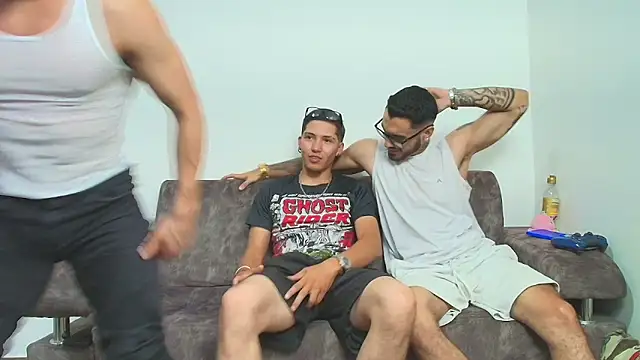 thebadboys05 online show from November 23, 4:48 am