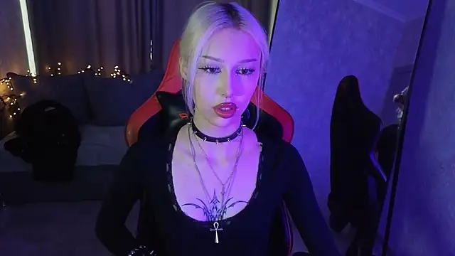 goth  tv online show from December 16, 10:10 am