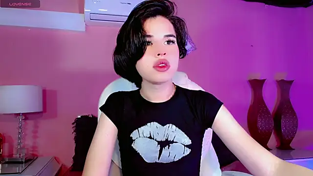 ClaudiaSophia online show from November 9, 12:01 pm