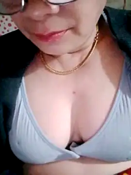 small-house123 online show from February 3, 2:53 am