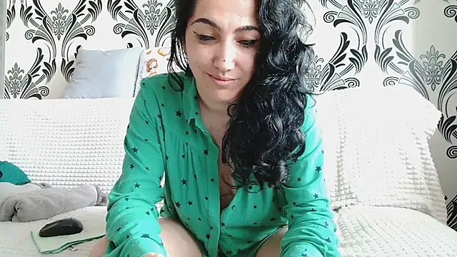 CharmingPearl online show from April 1, 1:41 pm