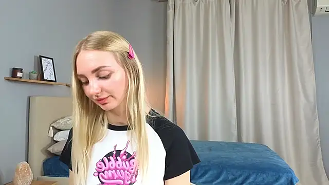 Carollina  online show from November 4, 6:46 pm