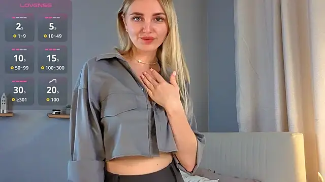 Carollina  online show from November 17, 3:24 pm