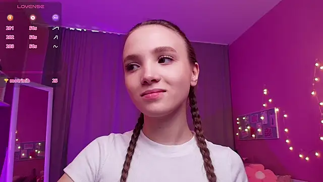 Adria Arjona online show from February 28, 7:52 am