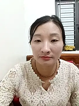 wees-lind online show from November 17, 1:23 pm