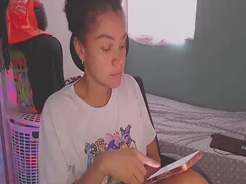 shayna cute online show from June 18, 9:52 pm