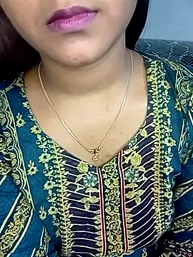 Neha533 online show from February 6, 8:23 pm