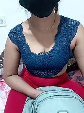 Aarti909090 online show from April 4, 6:51 pm