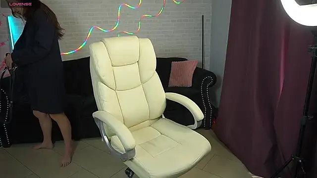 ZafiraMoonn online show from March 15, 1:35 pm