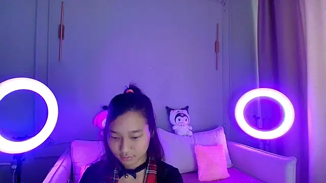 lihnpham online show from December 18, 4:06 am