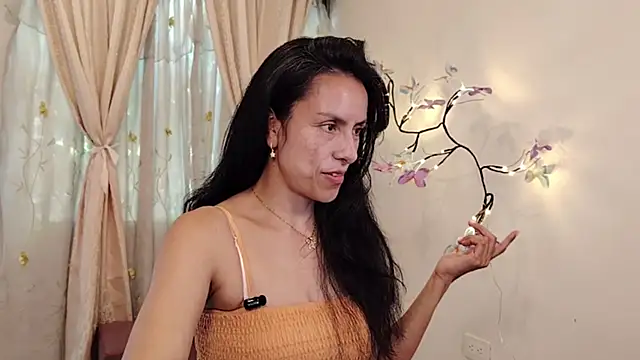 Bella Exhibition online show from April 16, 8:08 pm