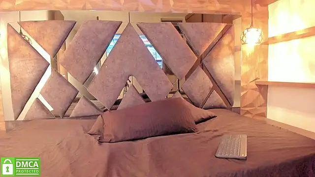 Kiara velvet   online show from November 16, 3:52 am